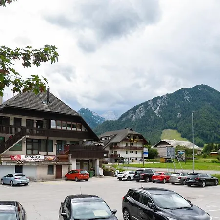 Nika & Erik Апартаменты Краньска Гора